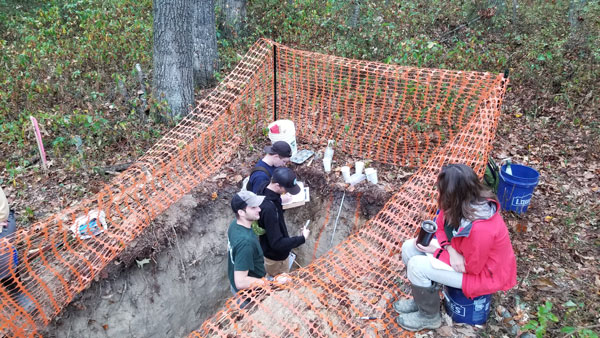 students in soils competition