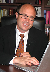 Photo of Dr. Jeff Kelly, '82