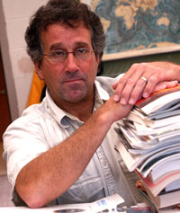 Image of Gary Lash at desk