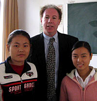 Dr. Ted Schwalbe with students from Anhui University