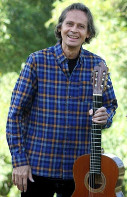 Guitarist Luis Zea (photo by Cecilia Zea)
