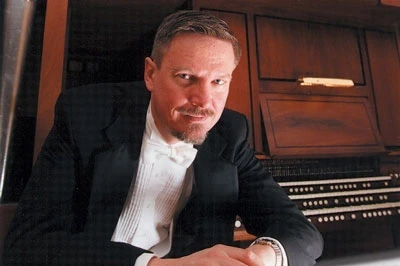 organist Roland Martin