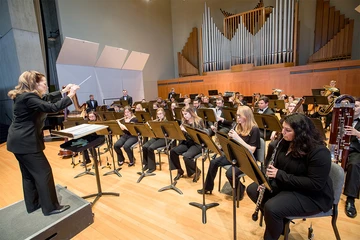 Fredonia Wind Ensemble performs