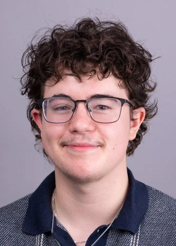 Axel Knight headshot