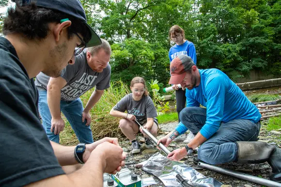 SUNY Fredonia students working on field project; experiential learning
