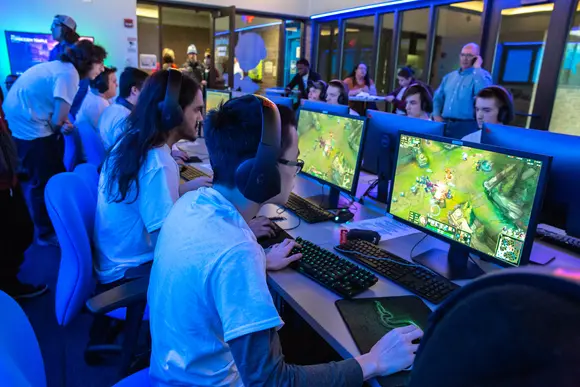 Fredonia students engaged in pitched battle in the eSports Lounge