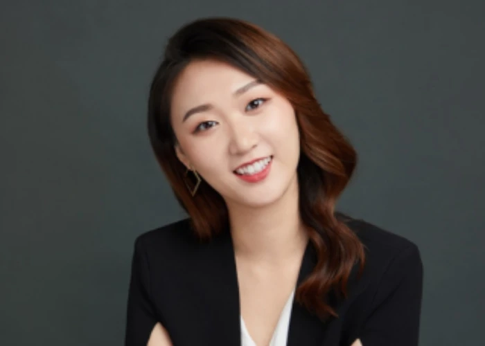 Headshot of Sharon Gai