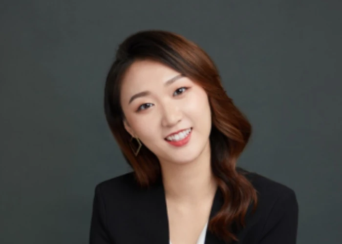 Headshot of Sharon Gai