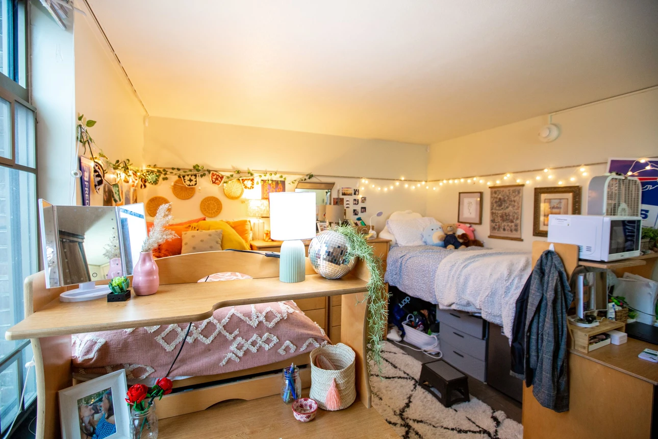 Grissom Hall bedroom