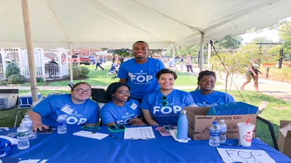 Full Opportunity Program (FOP, EDP, EOP) students at a welcome tent.