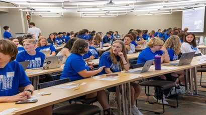 Honors students at orientation