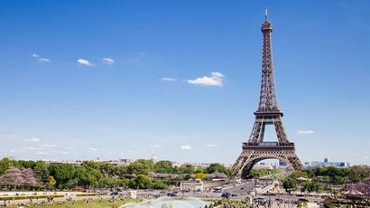 Degree in french, french degree, french major, studying in french. Eiffel Tower in Paris