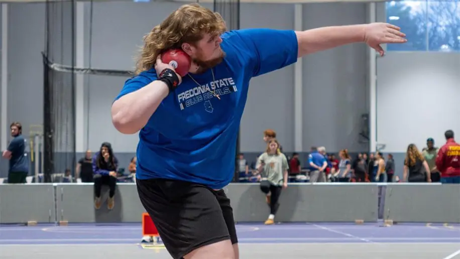 Michael Emmel throwing