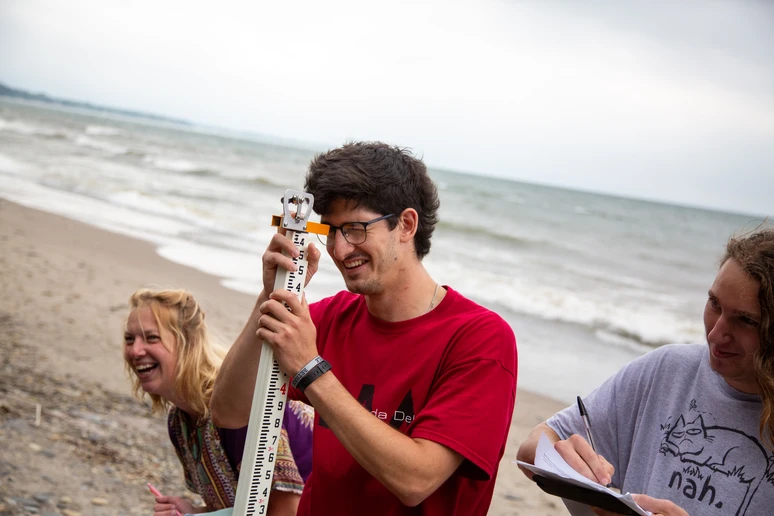 Fredonia students engage with the geologic formations around Lake Erie