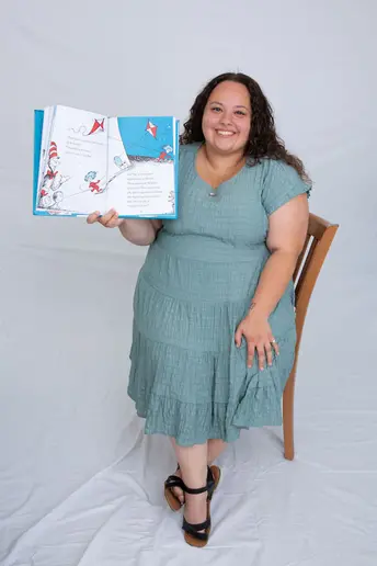Kayla Makosiej reading book