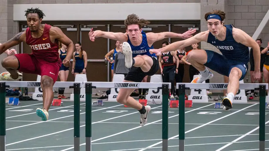 runners including Quillan Shimp with perfect form
