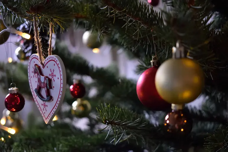 holiday tree with ornaments
