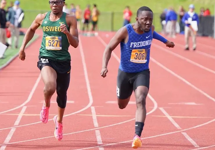 Jacob Winn stretches for the finish line during a sprint race